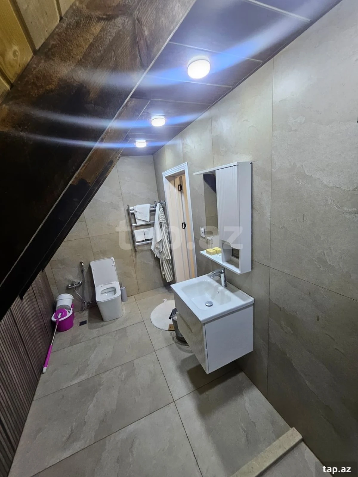 Kirayə verilir 3 otaqlı həyət evi