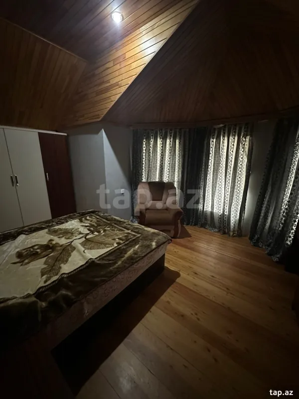 Satılır 5 otaqlı həyət evi