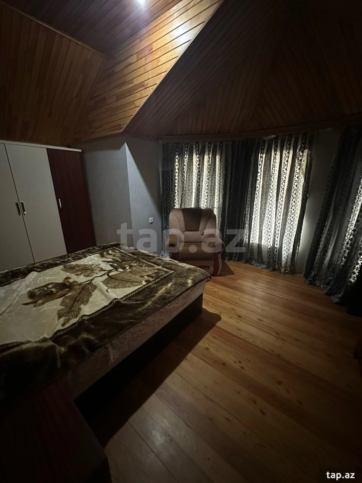 Satılır 5 otaqlı həyət evi