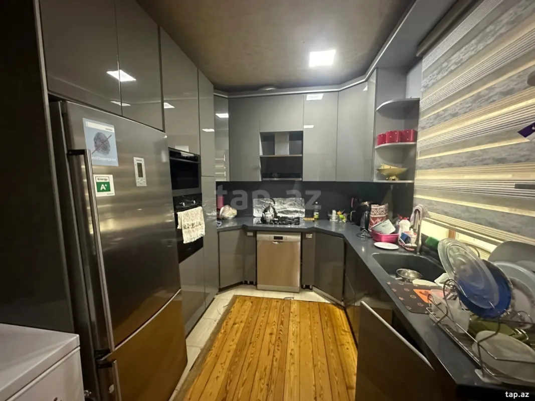 Satılır 5 otaqlı həyət evi