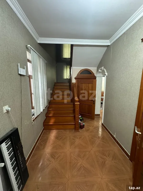 Satılır 5 otaqlı həyət evi