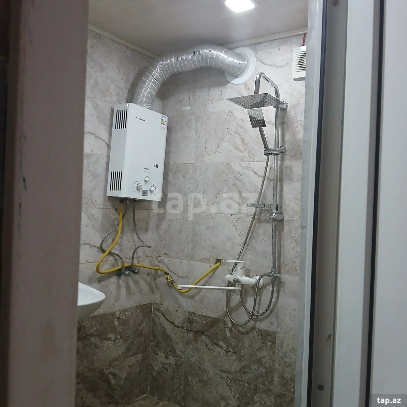 Satılır 2 otaqlı mənzil 46 m²