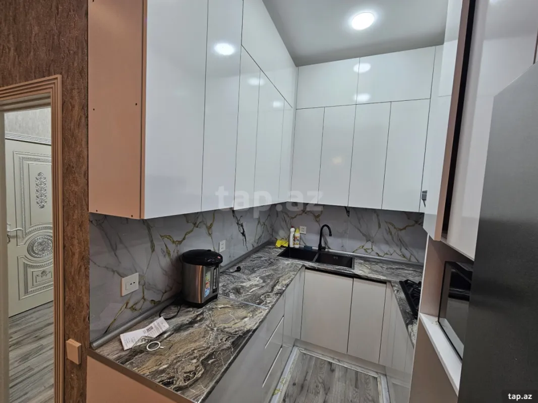 Kirayə verilir 2 otaqlı yeni tikili 50 m²