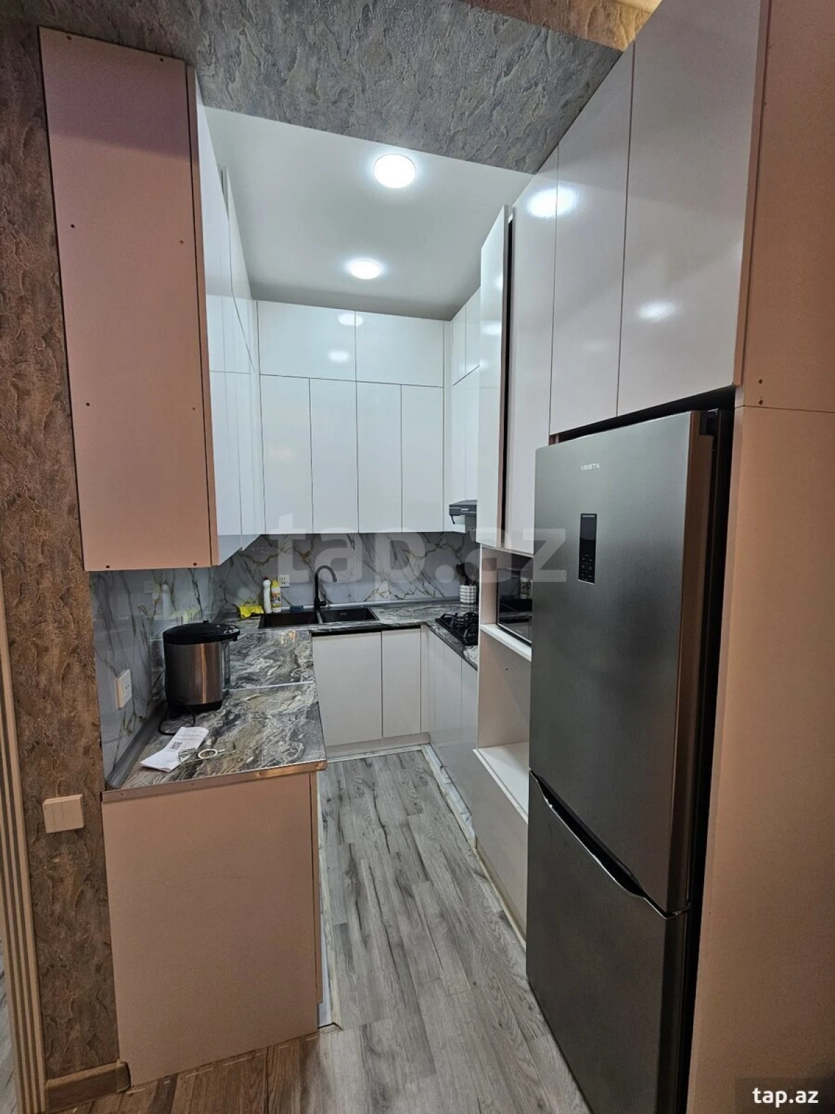 Kirayə verilir 2 otaqlı yeni tikili 50 m²