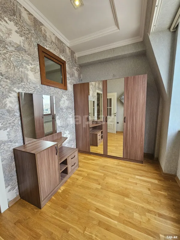 Satılır 2 otaqlı yeni tikili 55 m²