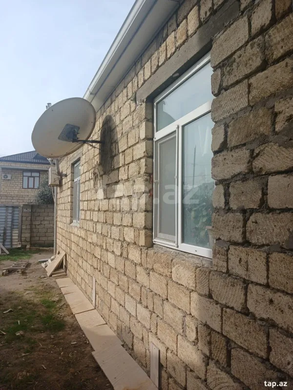 Satılır 5 otaqlı həyət evi