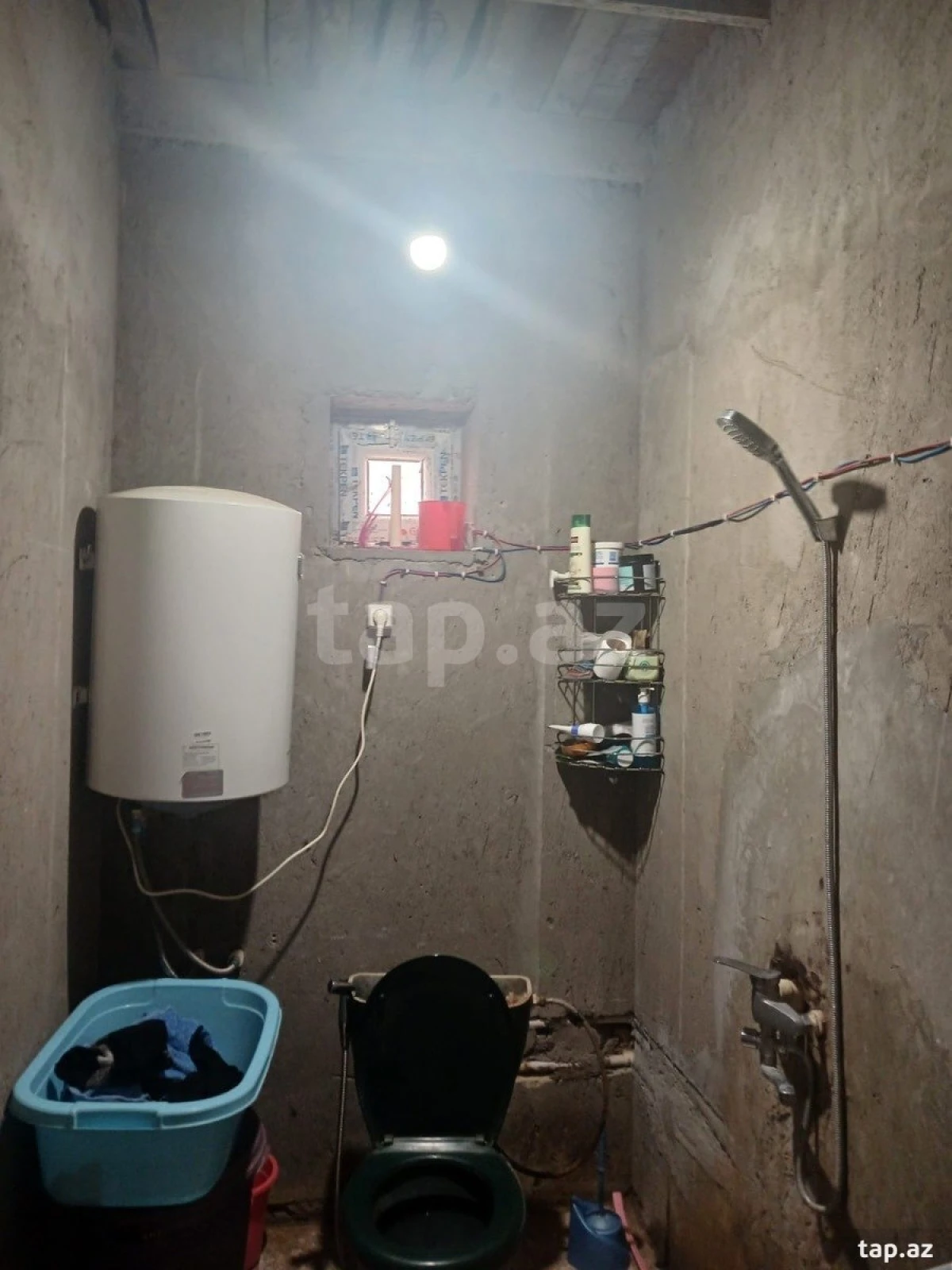 Satılır 5 otaqlı həyət evi