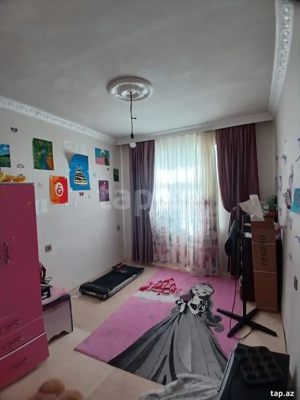 Satılır 5 otaqlı həyət evi