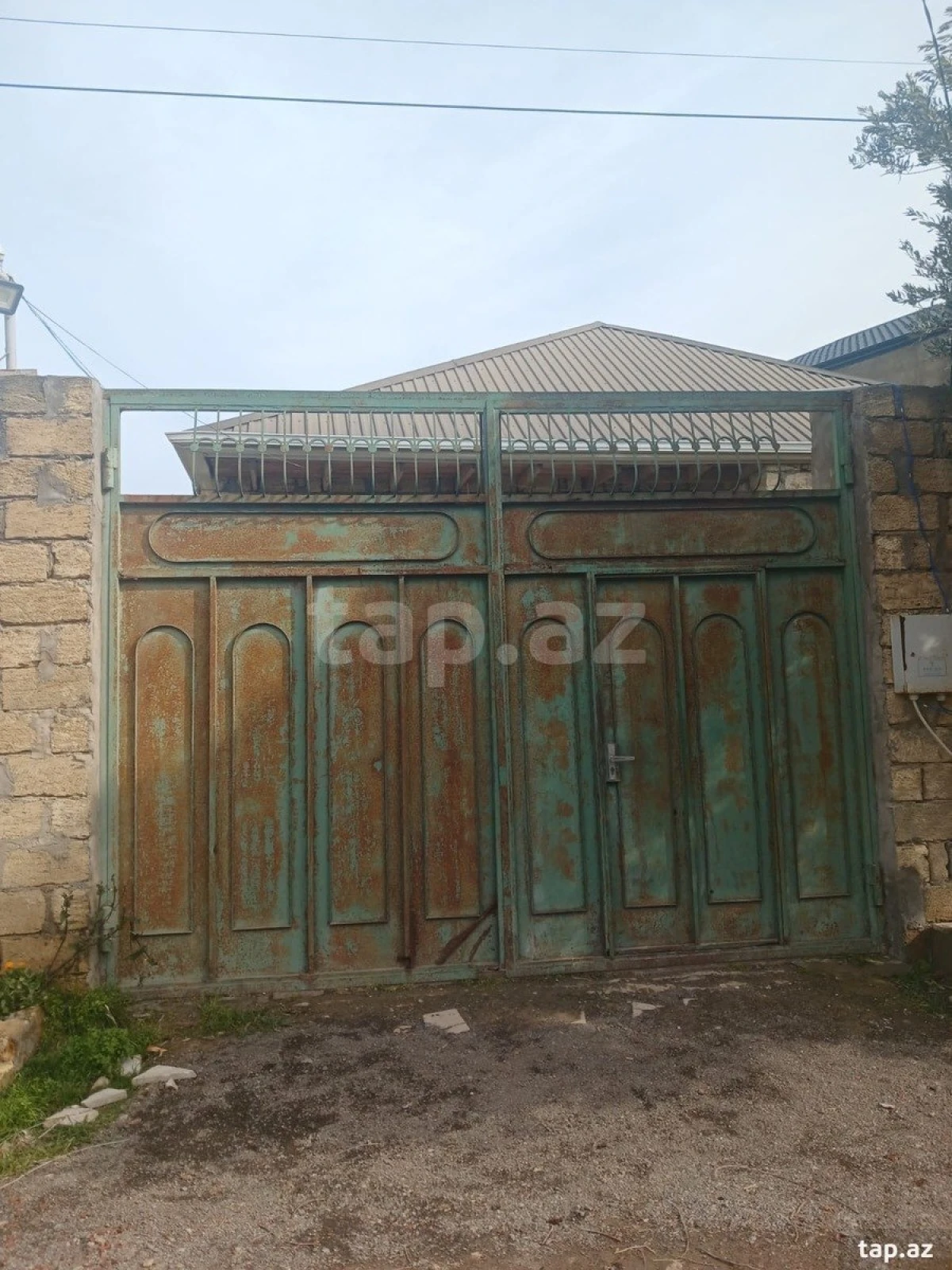 Satılır 5 otaqlı həyət evi