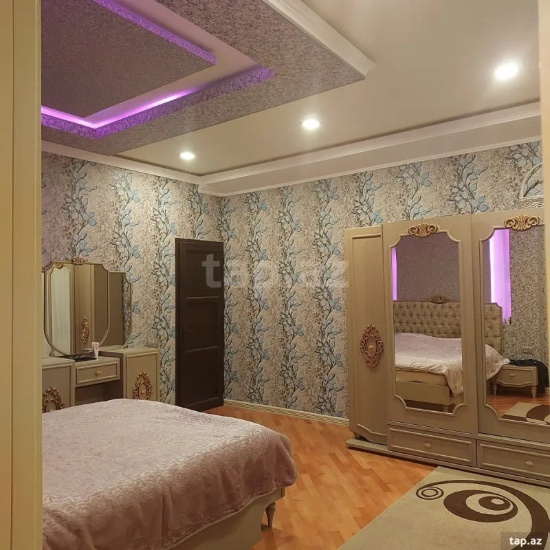 Satılır 6 otaqlı həyət evi