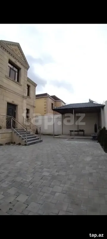Satılır 6 otaqlı həyət evi