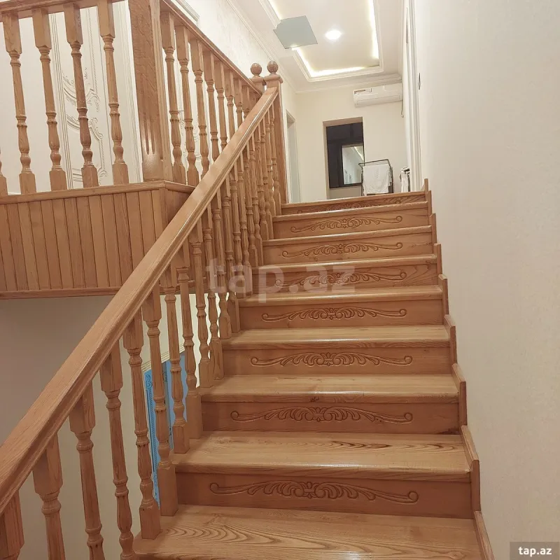 Satılır 6 otaqlı həyət evi