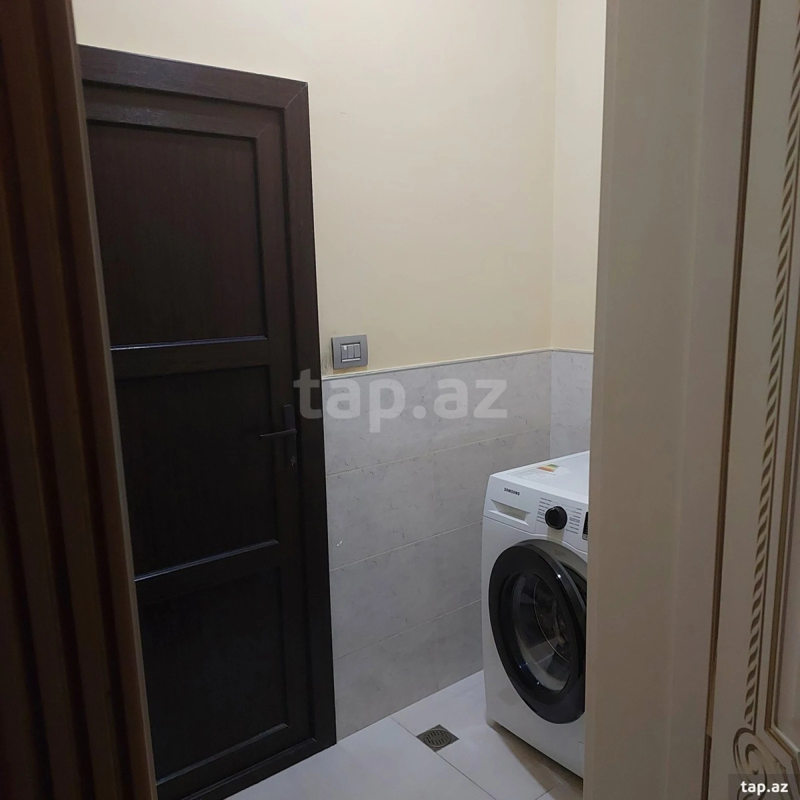 Satılır 6 otaqlı həyət evi