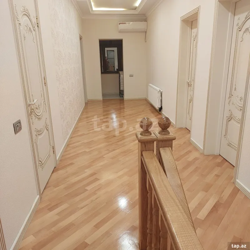 Satılır 6 otaqlı həyət evi