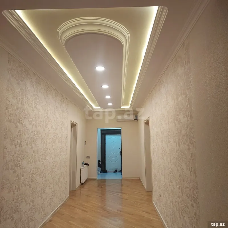 Satılır 6 otaqlı həyət evi