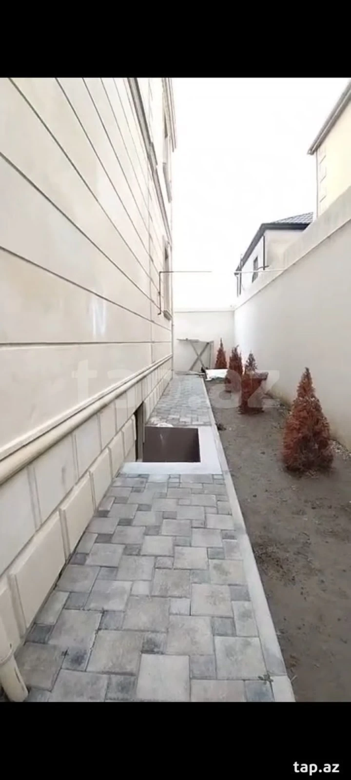 Satılır 6 otaqlı həyət evi