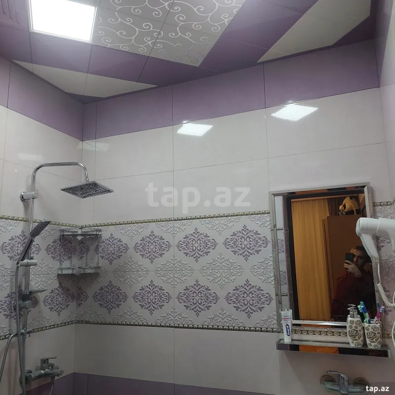 Satılır 6 otaqlı həyət evi