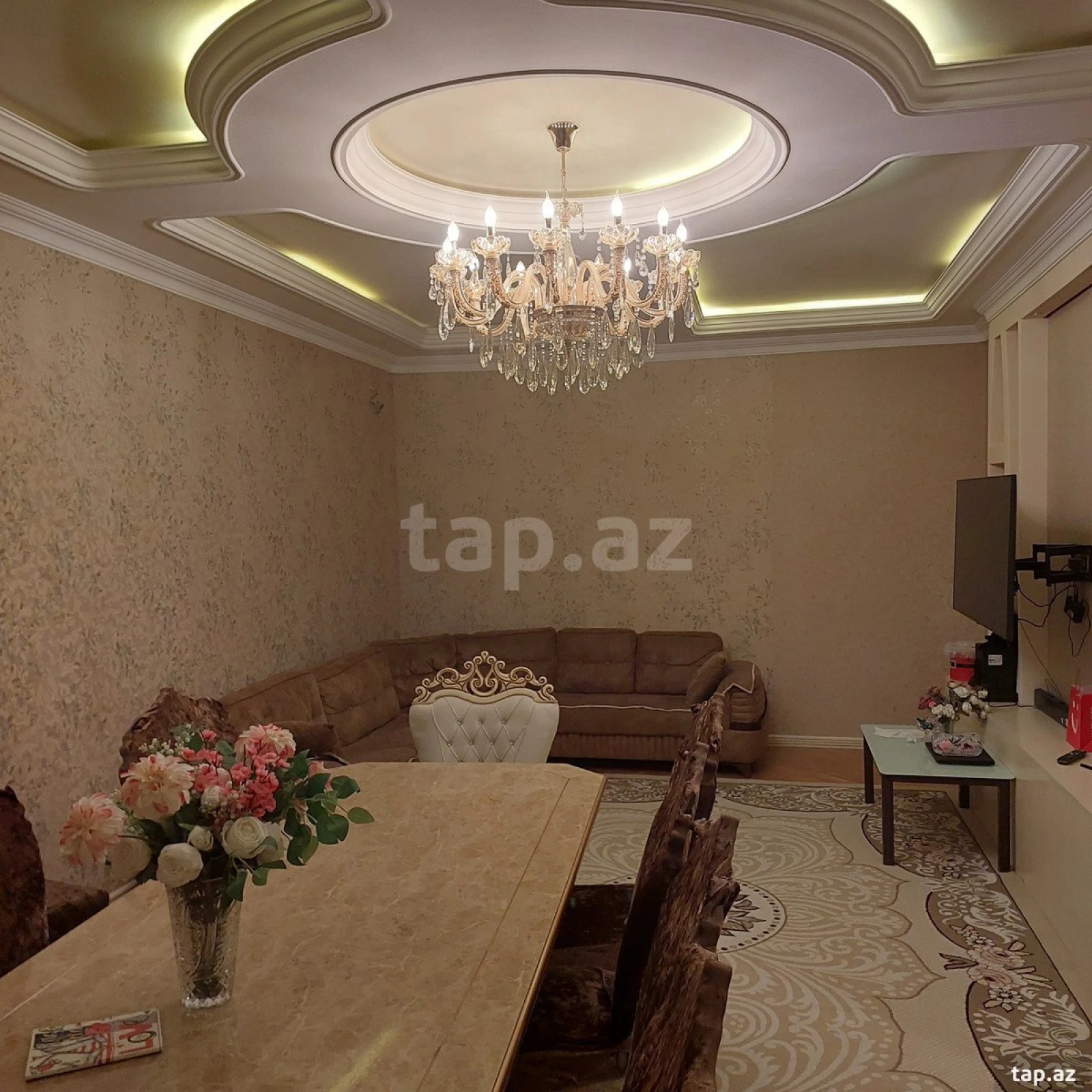 Satılır 6 otaqlı həyət evi