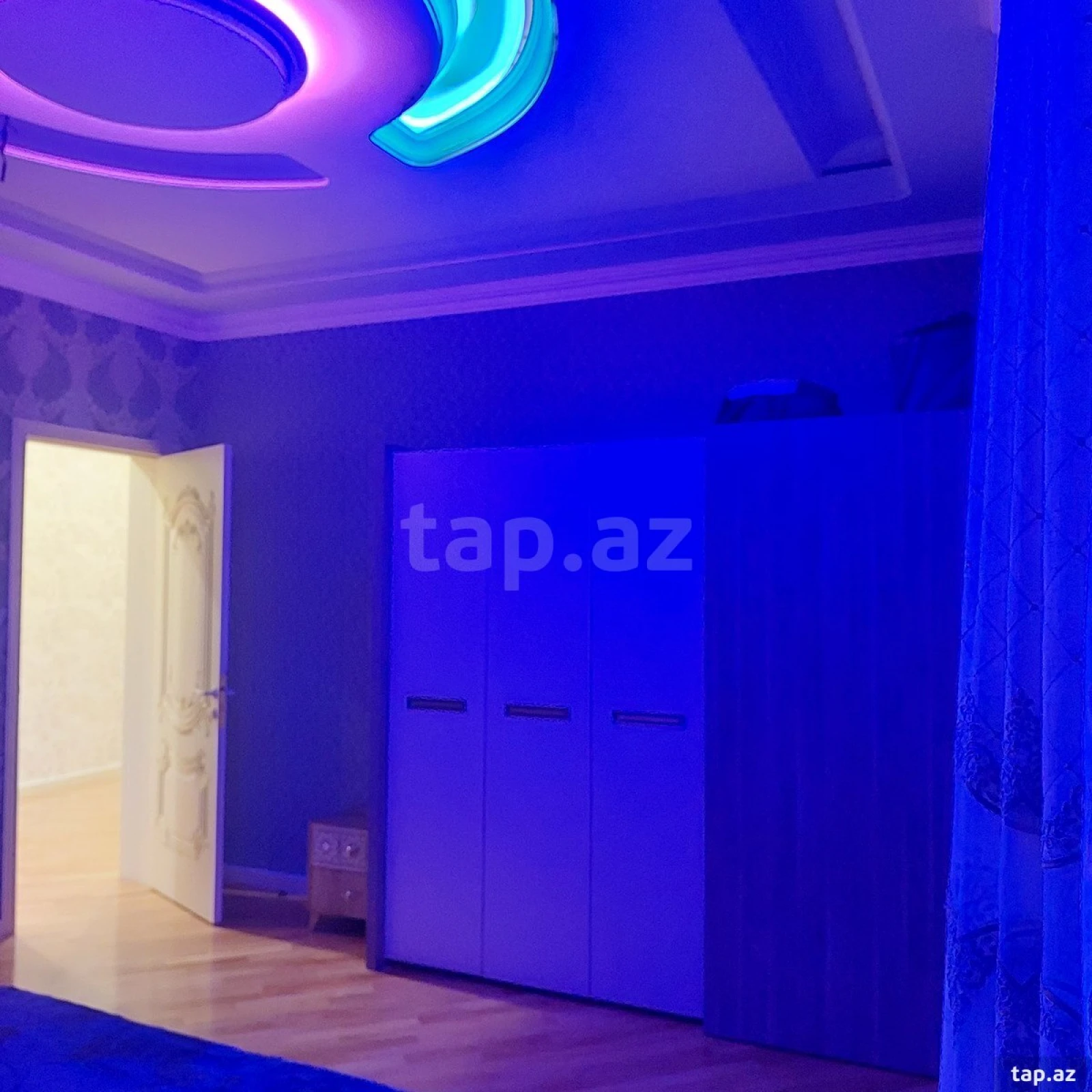 Satılır 6 otaqlı həyət evi