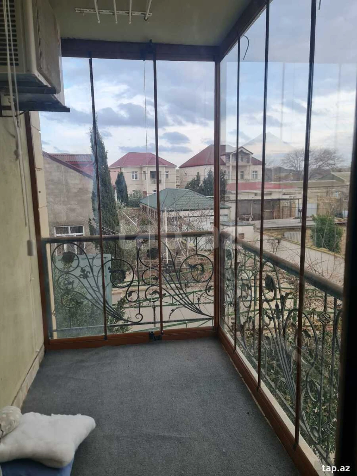 Kirayə verilir 7 otaqlı həyət evi