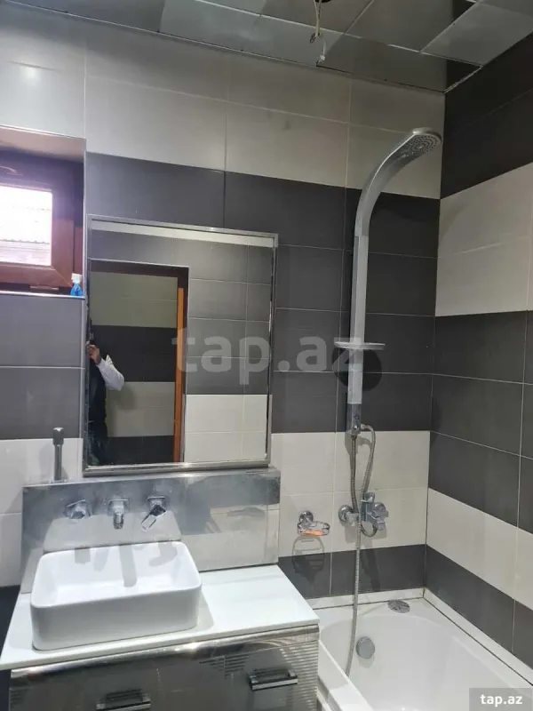 Kirayə verilir 7 otaqlı həyət evi