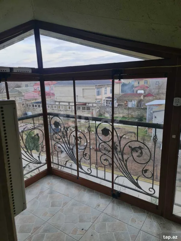 Kirayə verilir 7 otaqlı həyət evi