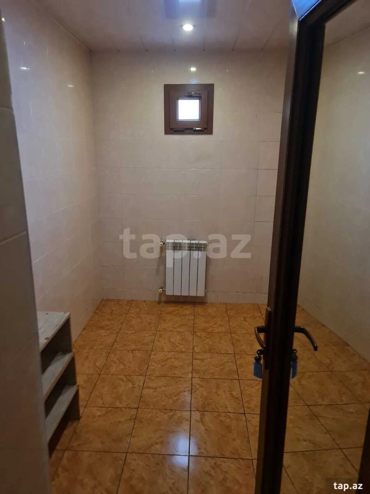 Kirayə verilir 7 otaqlı həyət evi