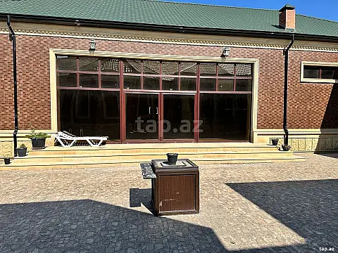 Satılır 5 otaqlı həyət evi 300 m²
