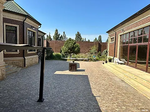 Satılır 5 otaqlı həyət evi 300 m² — Bakı, Şüvəlan 5 otaq 300.00 m²