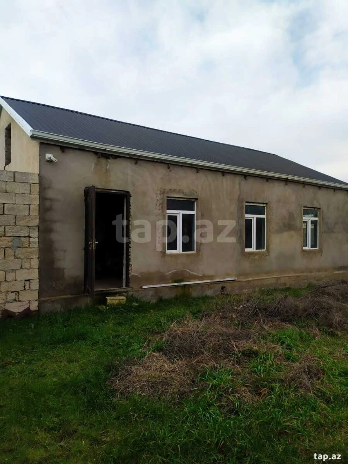 Satılır 3 otaqlı həyət evi