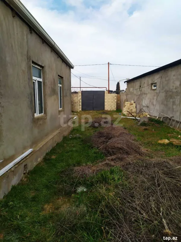 Satılır 3 otaqlı həyət evi