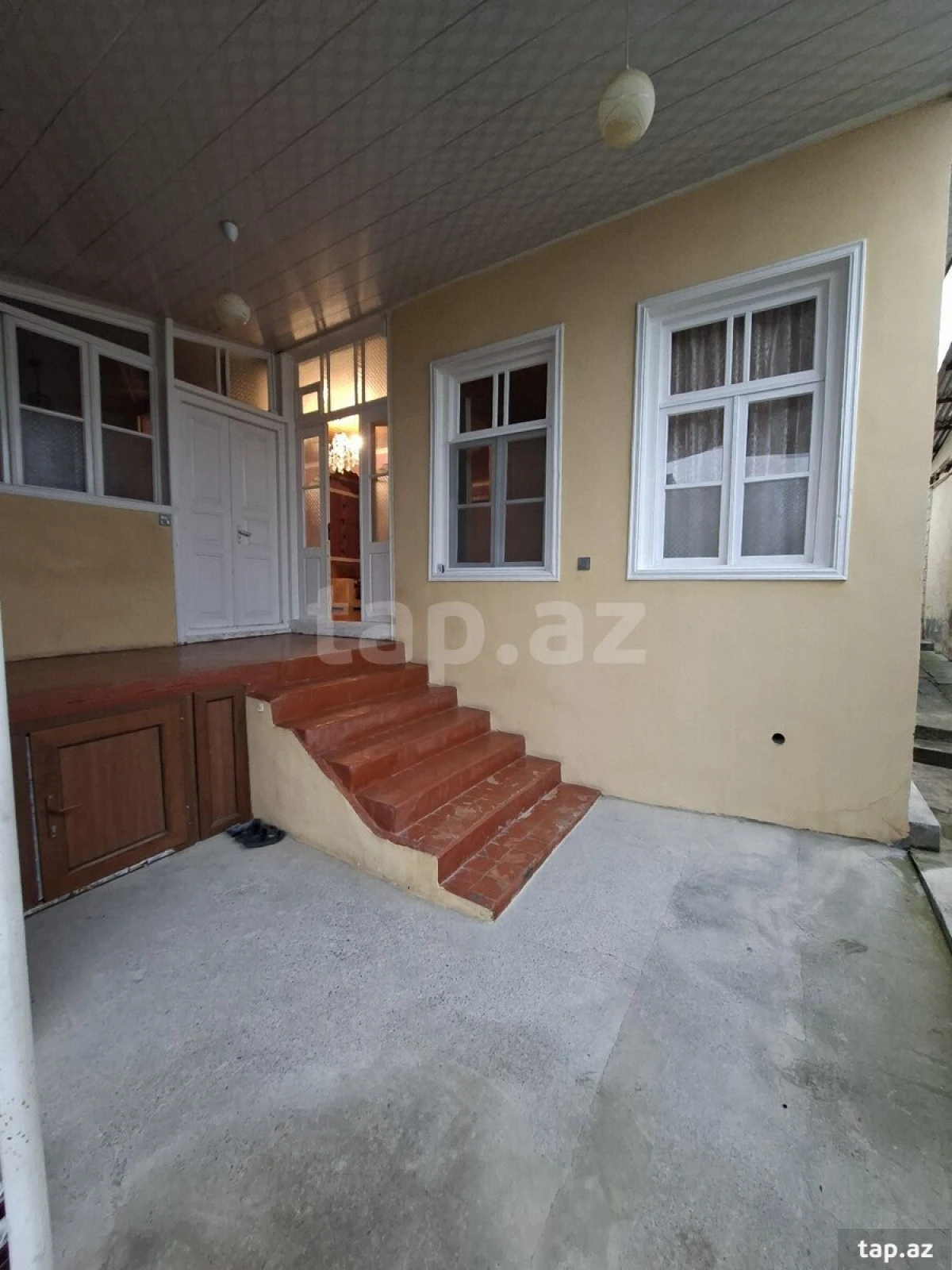 Satılır 4 otaqlı həyət evi