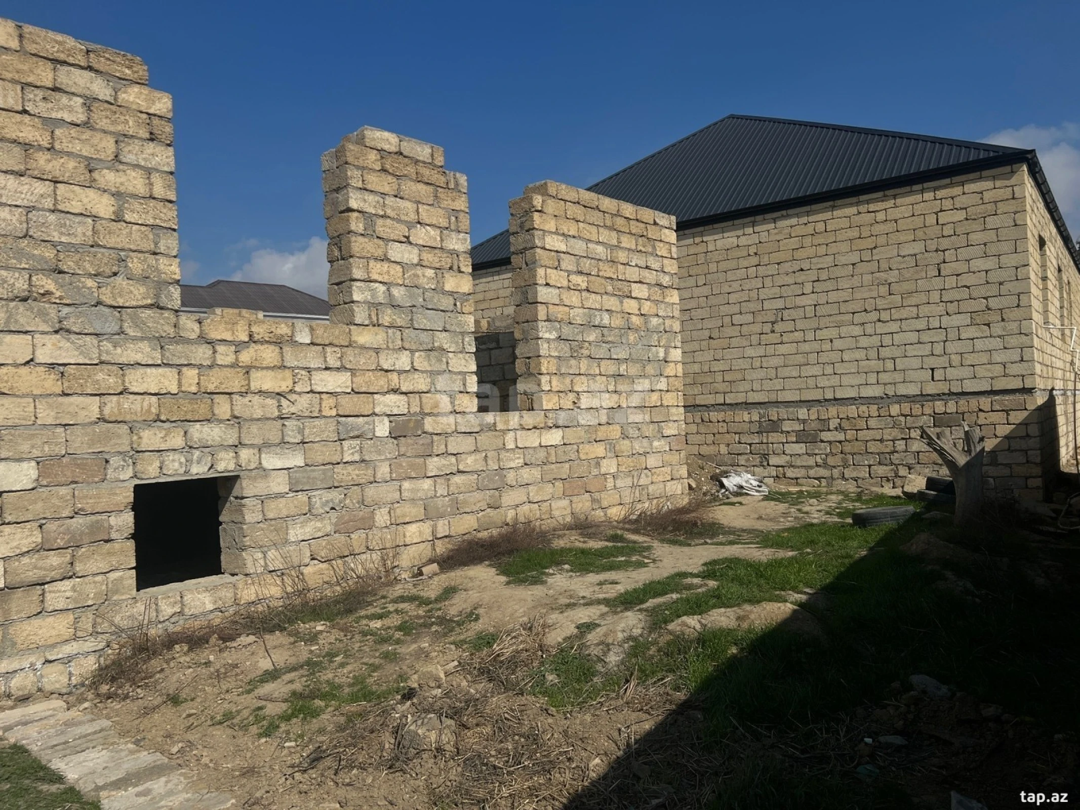 Satılır 3 otaqlı həyət evi