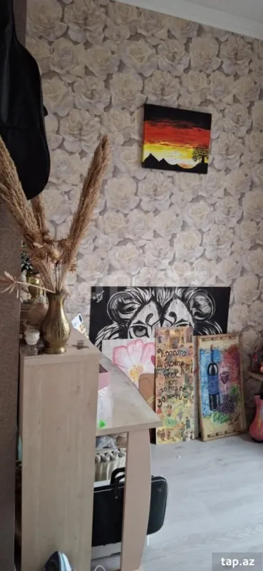 Satılır 8 otaqlı həyət evi