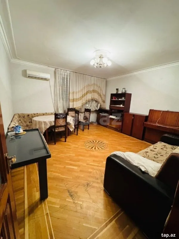 Satılır 2 otaqlı mənzil 72 m²