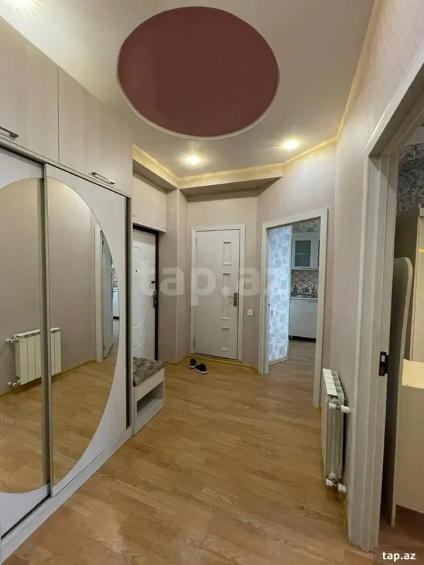 Kirayə verilir 2 otaqlı yeni tikili 64 m²
