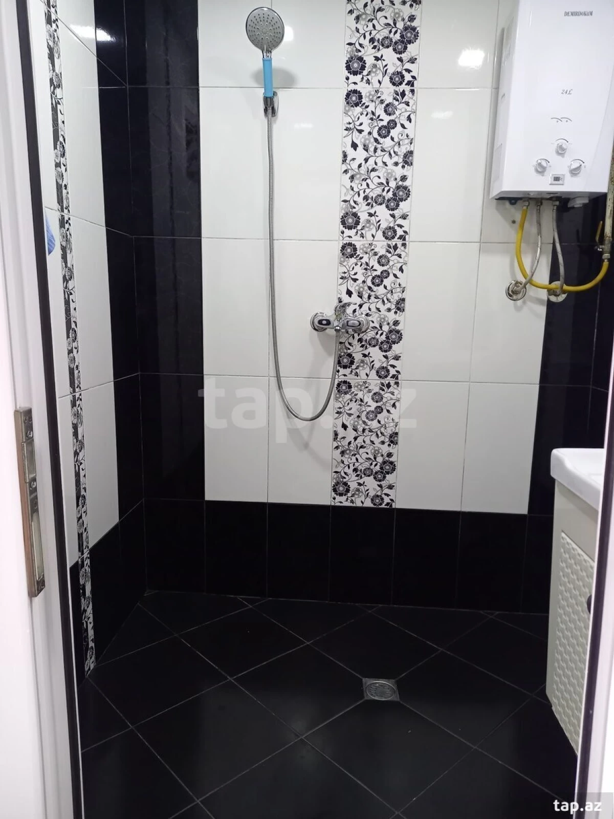 Satılır 3 otaqlı mənzil 70 m²