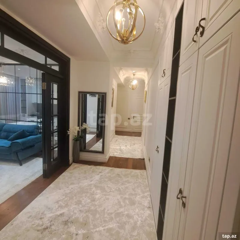 Kirayə verilir 3 otaqlı yeni tikili 120 m²