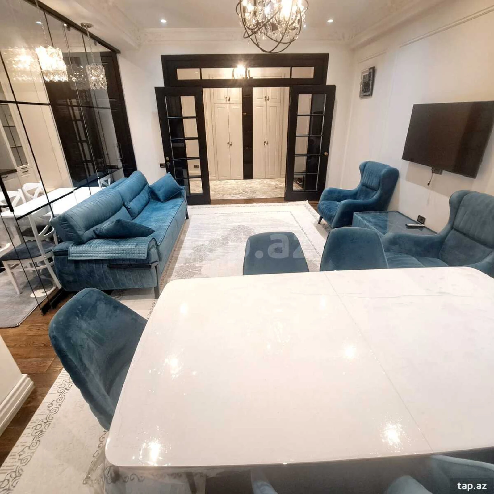 Kirayə verilir 3 otaqlı yeni tikili 120 m²