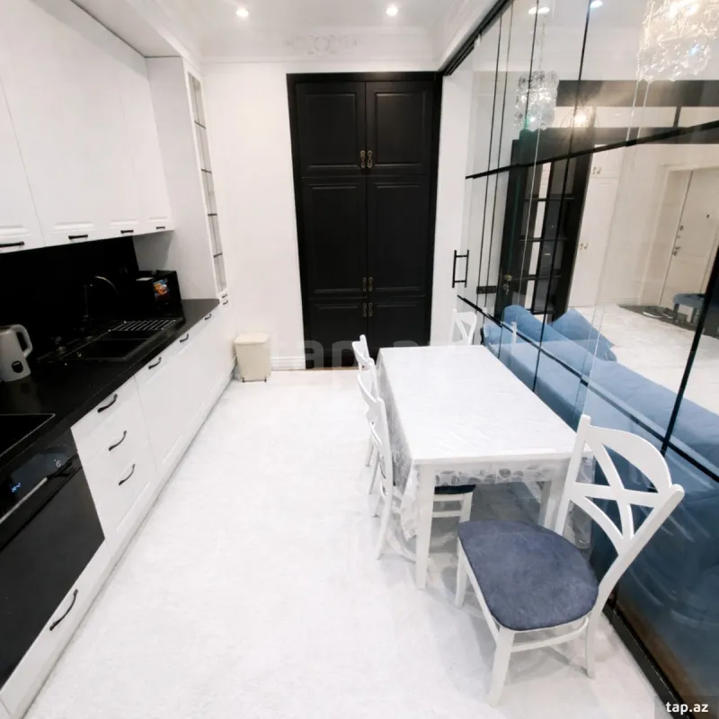 Kirayə verilir 3 otaqlı yeni tikili 120 m²