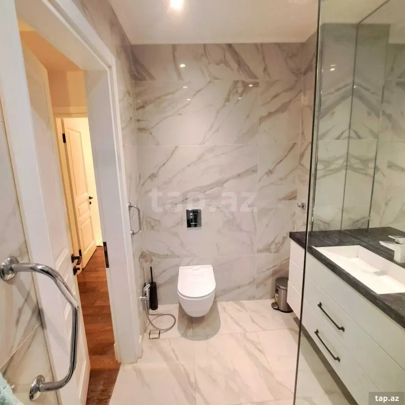 Kirayə verilir 3 otaqlı yeni tikili 120 m²