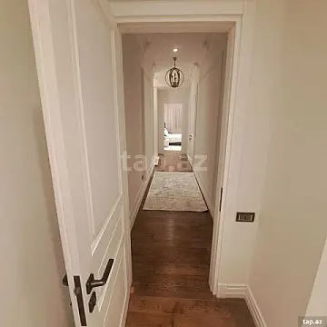 Kirayə verilir 3 otaqlı yeni tikili 120 m²