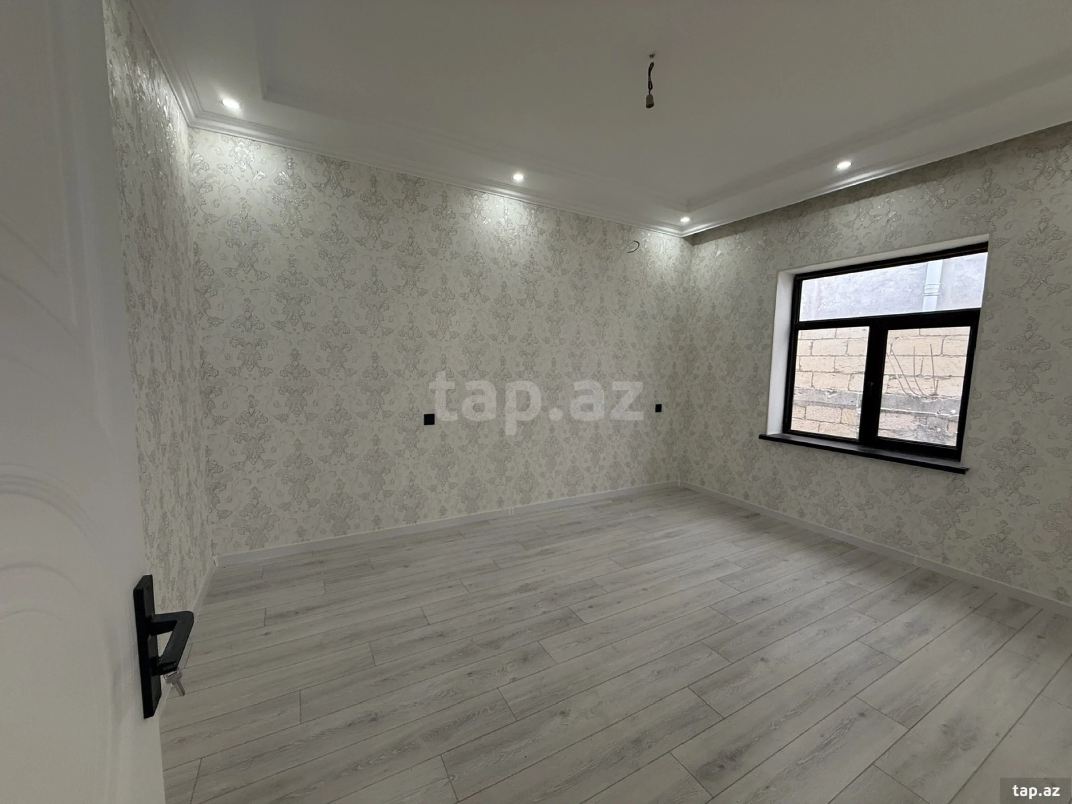 Satılır 4 otaqlı həyət evi