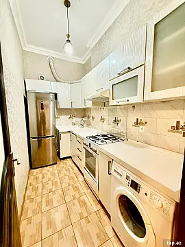 Kirayə verilir 2 otaqlı yeni tikili 75 m²