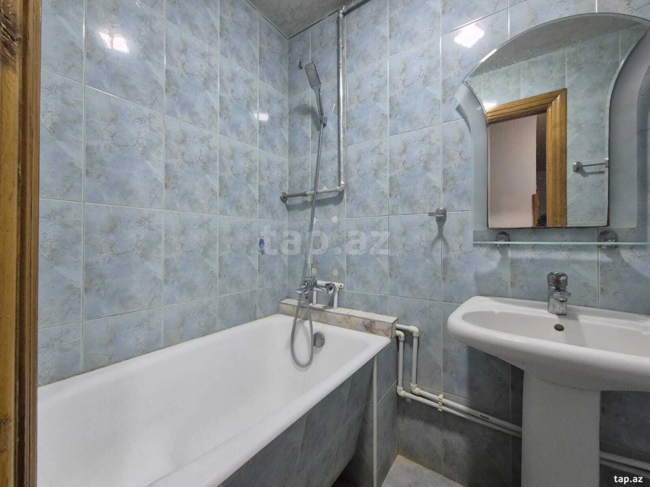 Kirayə verilir 2 otaqlı mənzil 60 m²