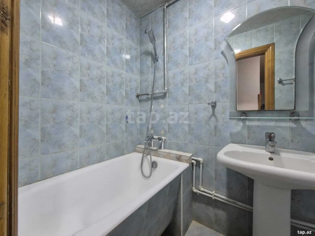 Kirayə verilir 2 otaqlı mənzil 60 m²