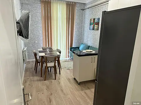 Kirayə verilir 3 otaqlı yeni tikili 100 m²