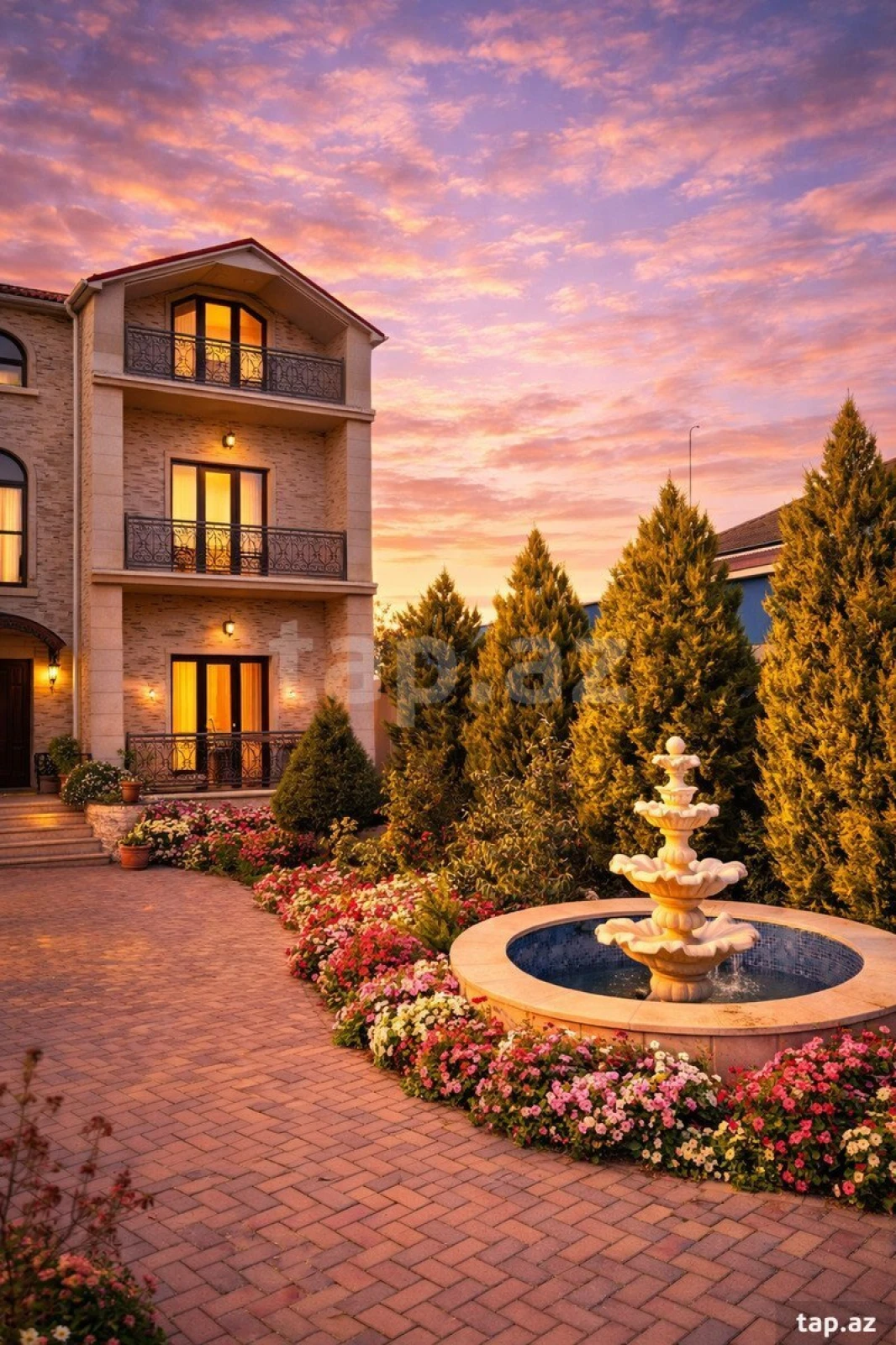 Satılır 5 otaqlı həyət evi 365 m²