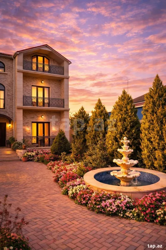 Satılır 5 otaqlı həyət evi 365 m²