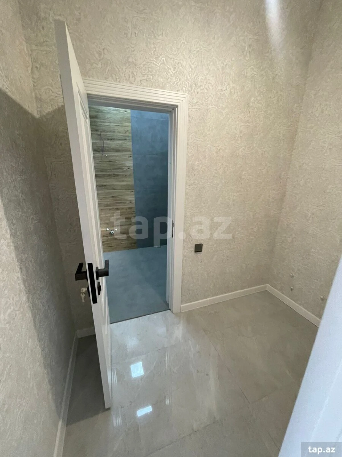 Satılır 5 otaqlı həyət evi